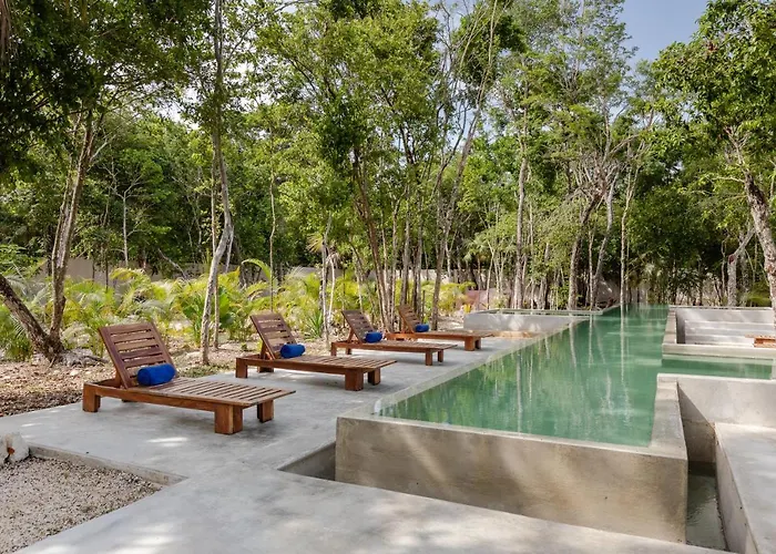 Jungle Boutique - Adults Only 5*